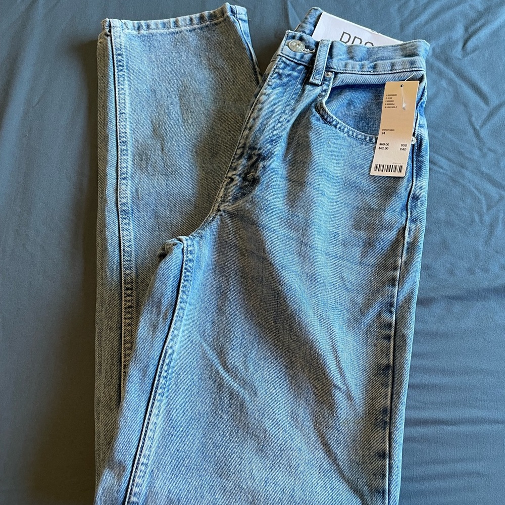 BDG high rise baggy jeans size 24